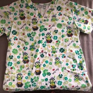 St. Patrick’s Day Clover Medium Scrub Top